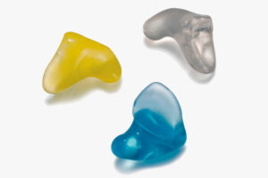 Lee más sobre el artículo 7 Beneficios Sorprendentes de Usar Tapones para Dormir a Medida (Tu Sueño Nunca Volverá a Ser el Mismo)